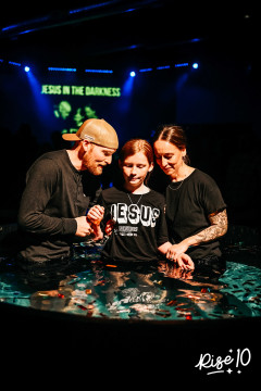 10-yr-baptisms114.jpg