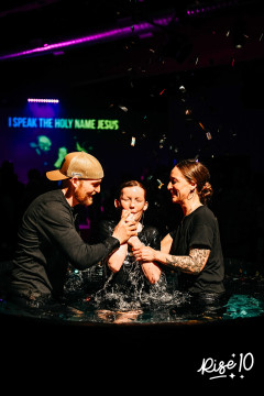 10-yr-baptisms116.jpg