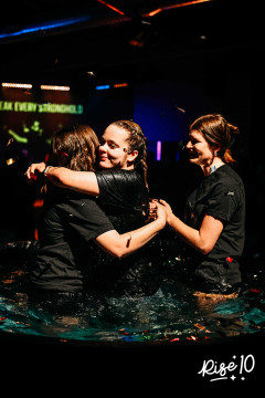 10-yr-baptisms136.jpg