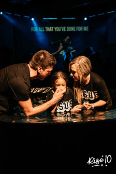 10-yr-baptisms13.jpg