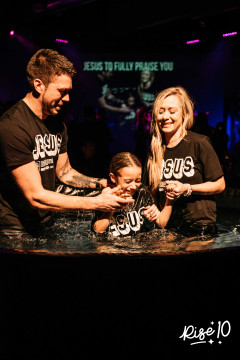 10-yr-baptisms15.jpg