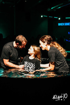 10-yr-baptisms162.jpg
