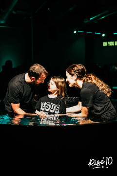 10-yr-baptisms166.jpg