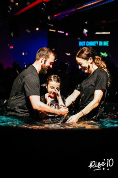 10-yr-baptisms173.jpg