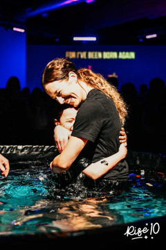 10-yr-baptisms178.jpg