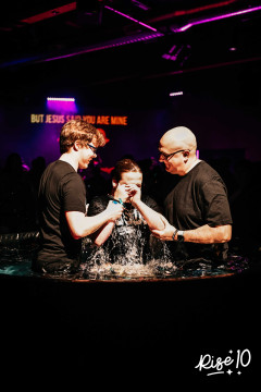 10-yr-baptisms205.jpg