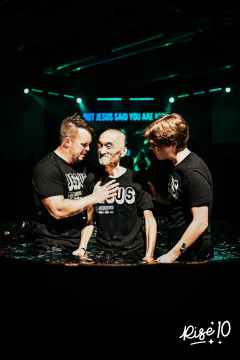 10-yr-baptisms215.jpg