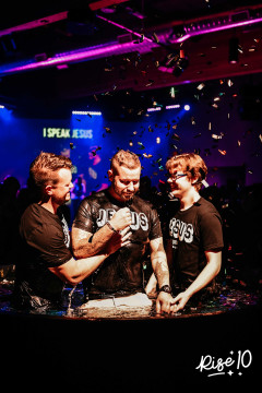 10-yr-baptisms234.jpg