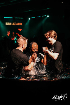 10-yr-baptisms253.jpg