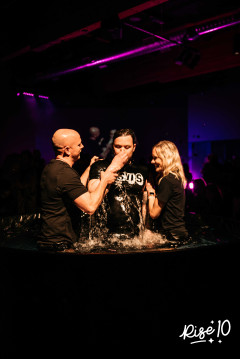 10-yr-baptisms27.jpg