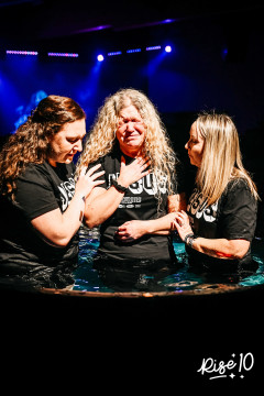 10-yr-baptisms79.jpg