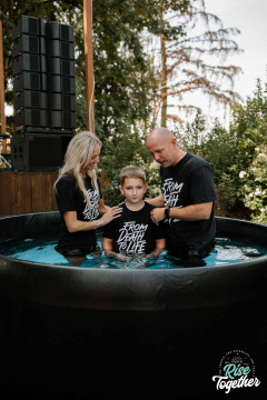 11-year-baptism-2275.jpg