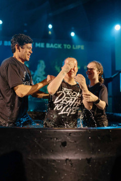 Apr26Baptism-66.jpg