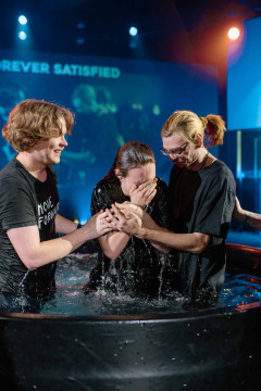 Apr26Baptism-6.jpg