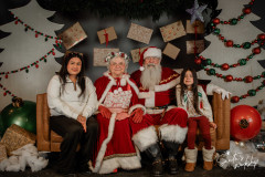 RiseSanta25-334.jpg